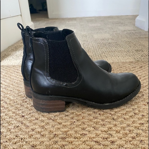 Eastland Shoes - Eastland Chelsea Boots